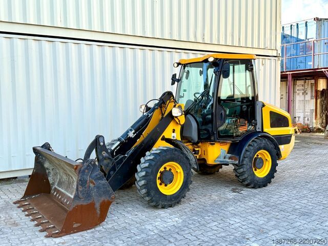 Cargadora de ruedas JCB 406 / 2018 BJ / 2.320 H / Schaufel + Gabel