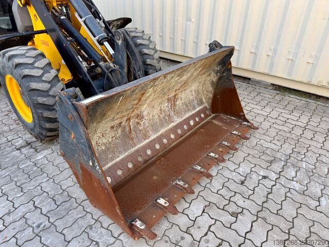 Cargadora de ruedas JCB 406 / 2018 BJ / 2.320 H / Schaufel + Gabel