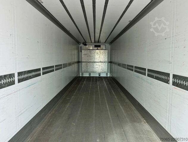 Naczepa chłodnia SCHMITZ CARGOBULL N/A SCB*S3B THERMO KING SLXi SCANDI 270 HOOG BLO