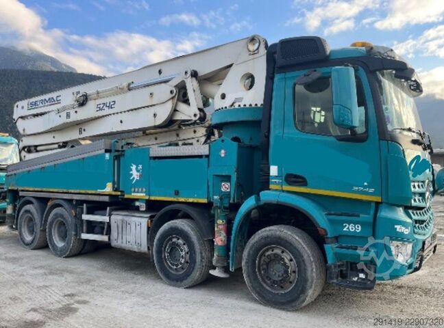 Betonpumpen-LKW MERCEDES-BENZ Arocs 3742 8x4 mit Sermac Betonpummpe Bj 18