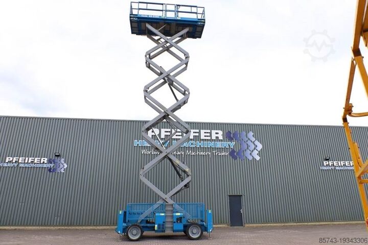 Elevador de tijera Genie GS5390 Diesel, 4x4 Drive, 18.15m Working Height, 6