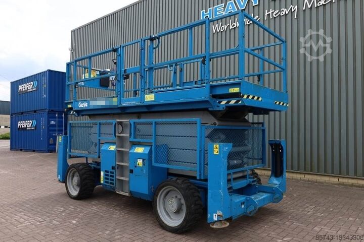 Elevador de tijera Genie GS5390 Diesel, 4x4 Drive, 18.15m Working Height, 6