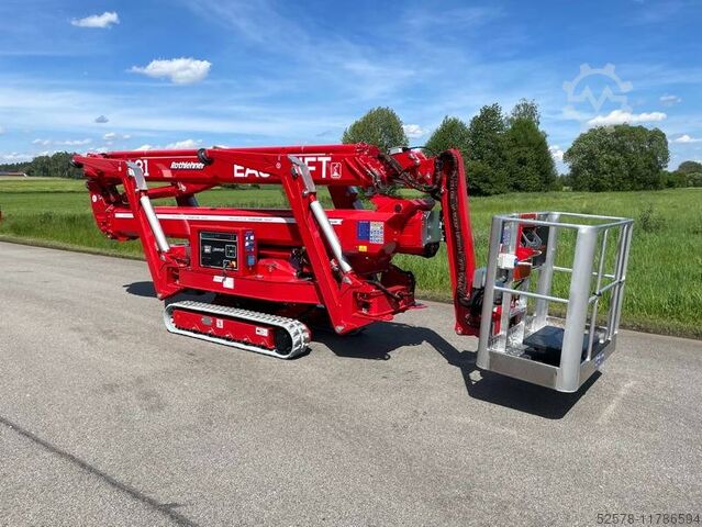 Articulated boom lift 