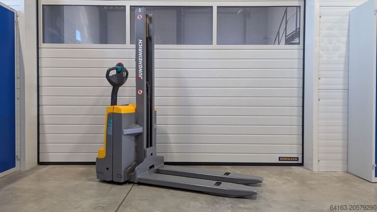 Palešu krāvējs Jungheinrich EMD 115i