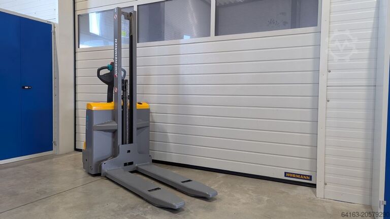 Palešu krāvējs Jungheinrich EMD 115i