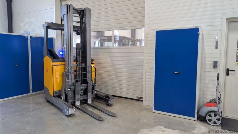 Sasniedziet kravas automašīnu Jungheinrich ETV 216 E GE 115 620 DZ