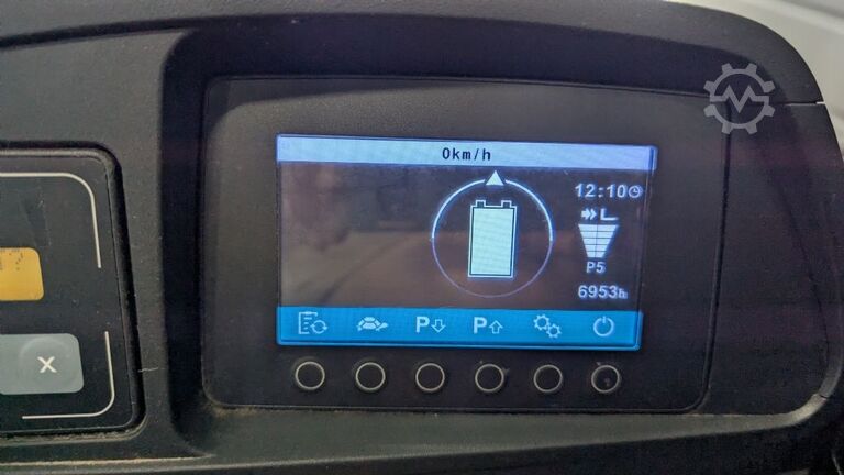 Elektriskais 4 riteņu iekrāvējs Jungheinrich EFG 320 GE115-330ZZ