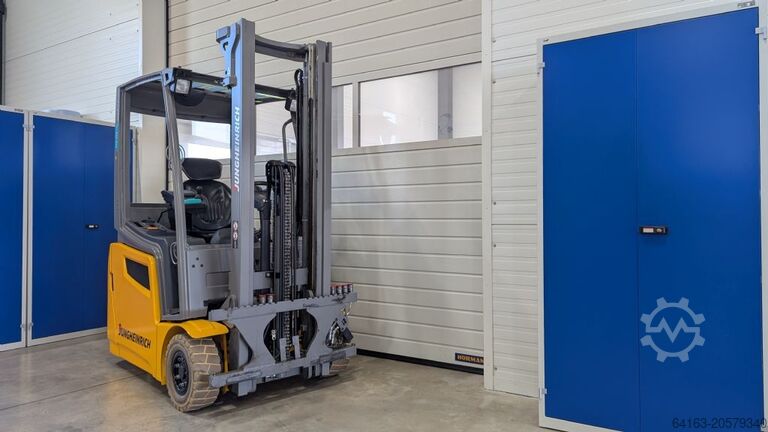 Elektriskais trīsriteņu iekrāvējs Jungheinrich EFG 215 G115-330ZZ