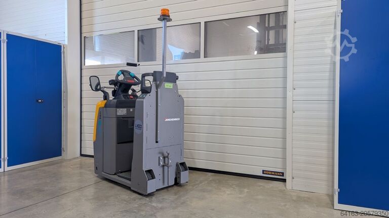 Traktors Jungheinrich EZS 130 neuwertig