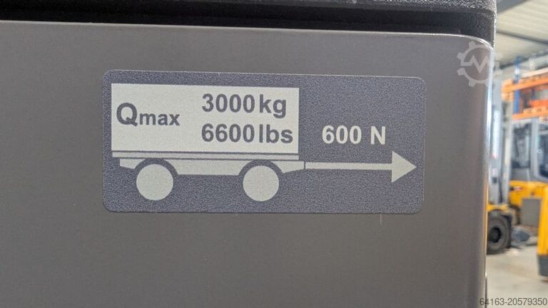 Traktors Jungheinrich EZS 130 neuwertig