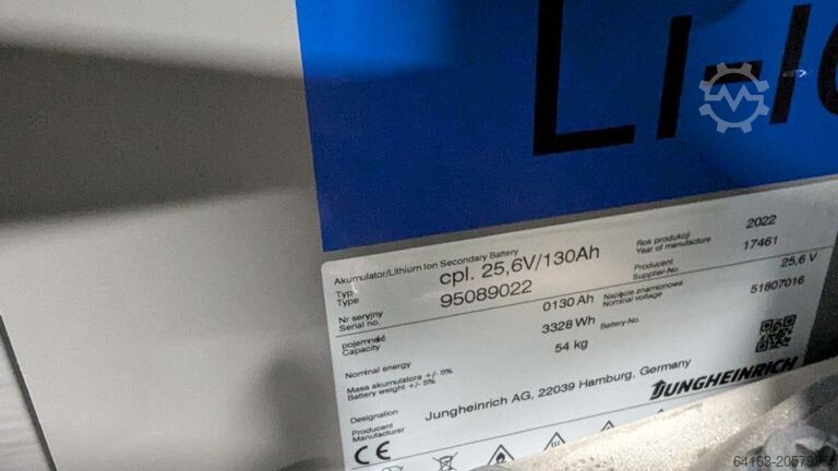 Traktors Jungheinrich EZS 130 neuwertig