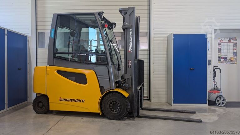 電動4輪フォークリフト Jungheinrich EFG 425s neuwertige Batterie