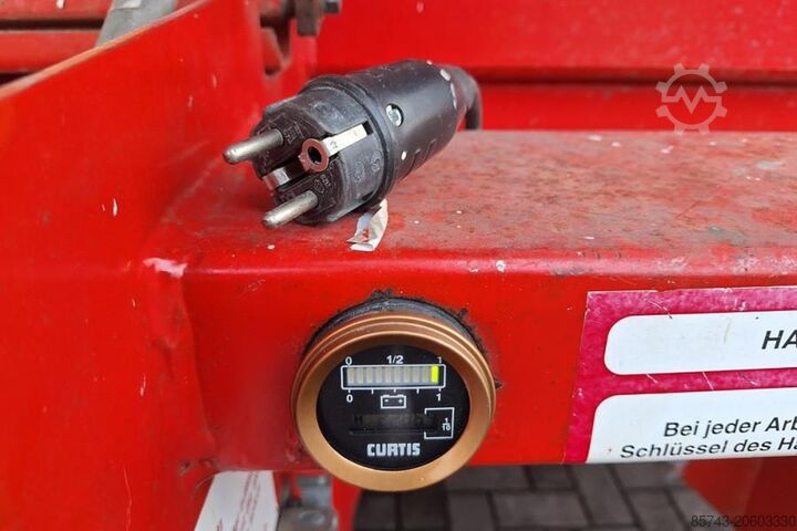 Ψαλίδι ανύψωσης Holland Lift Combistar B-165EL25 Electric, 18.5m Working Height