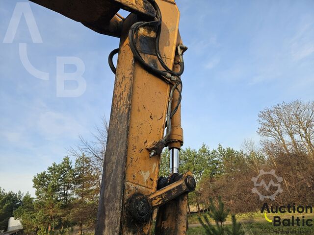 Ekskavator perayap Case CX 210 B