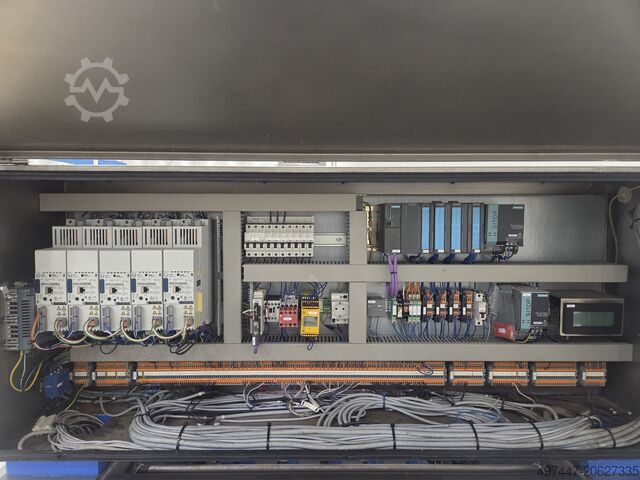 Máquina de croissants de gama media Rademaker Rademaker midrange croissant machine + V moulder