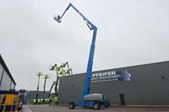 铰接式伸缩工作平台 Genie ZX135/70 Diesel, 4x4x4 Drive, 43m Lifting Height,