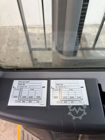 Elektrisk firehjulsgaffeltruck Jungheinrich EFG 425 SP / 3292 Std.