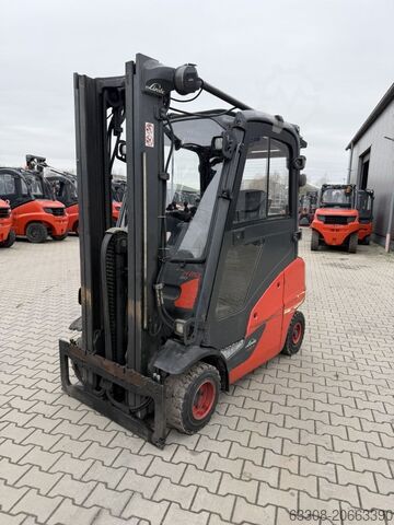 Chariot élévateur à fourche diesel Linde H20D-01