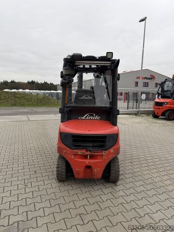 Chariot élévateur à fourche diesel Linde H20D-01