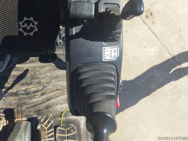 Wheel excavator Hyundai HW140