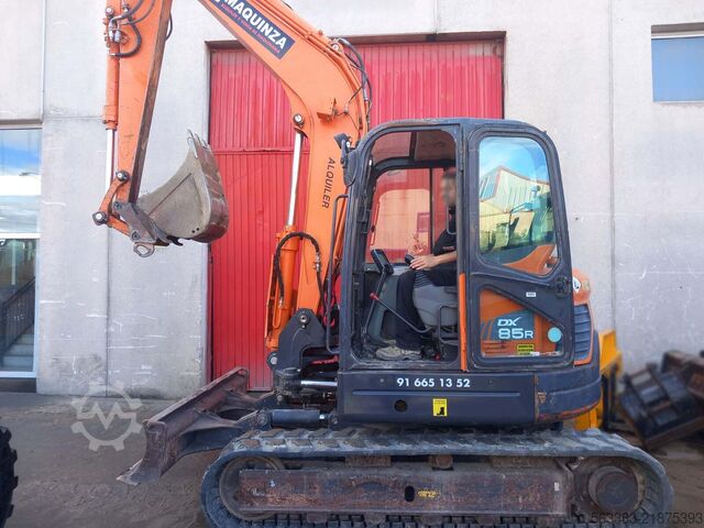 Minikotró Doosan DX85R-3