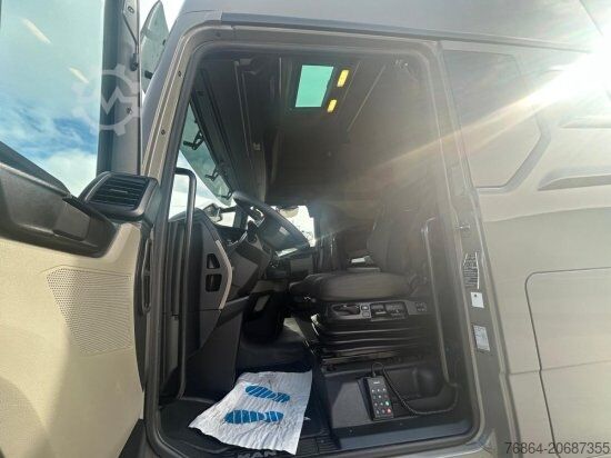 Стандартний тягач MAN TGX 18.510 4X2, XXL, INTARDER, EURO 6 SCHUBBODENHYDRAULIK NEW MODEL TG3