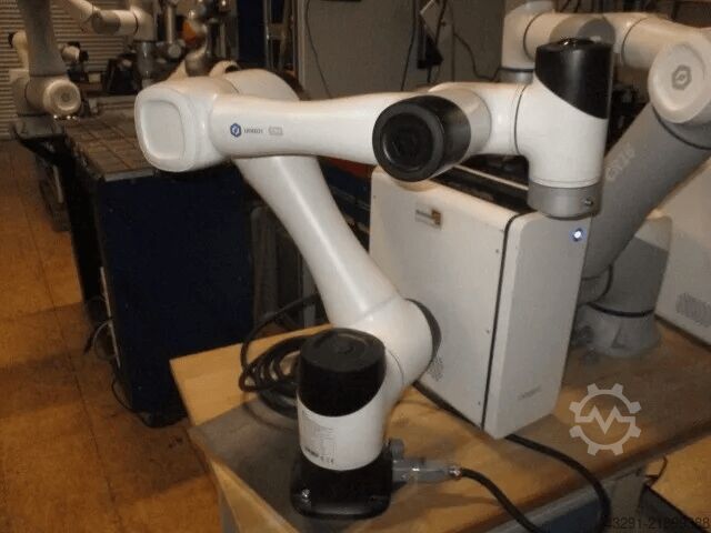 روبوت صناعي Cobot CR5 - mit Chromebook
