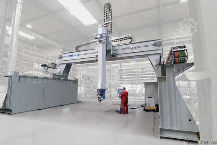 Universal machining center MAKA BC 570