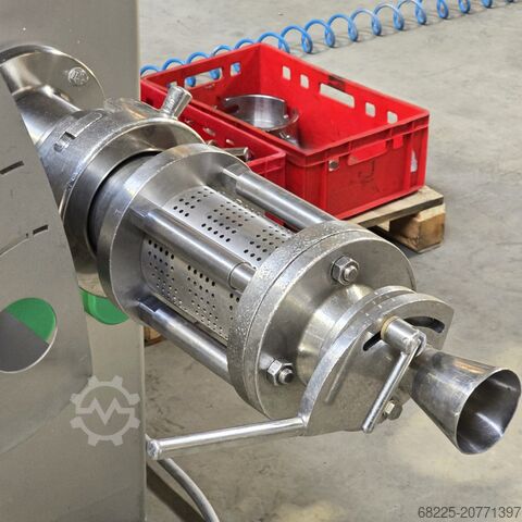 Makinë për përpunimin e mishit Ekomex WW130