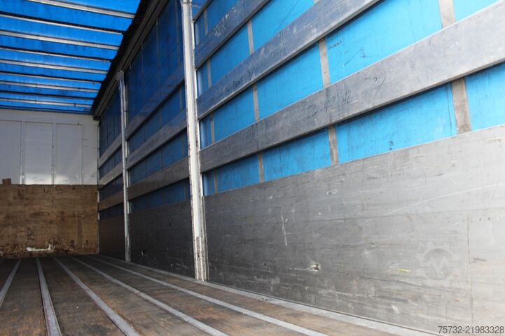 Nákladné auto s plochou korbou a plachtou MAN TGS 18.440 Plane Zug Schlafplatz AHK Retarder