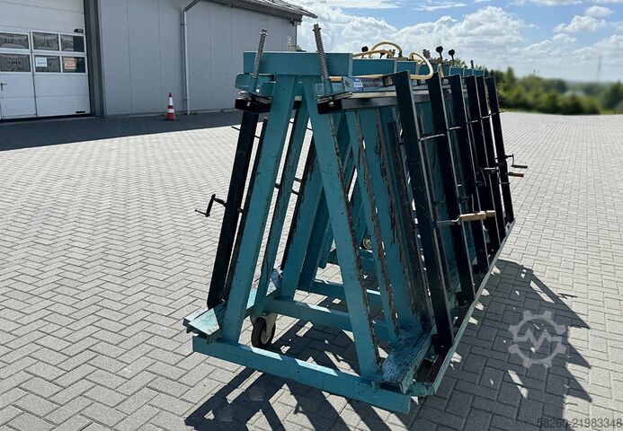 Obojstranný lichobežníkový pneumatický lis TECH-FA 