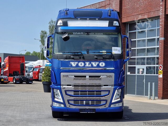 Standard-SZM Volvo FH 13.500 Globetrotter XL 6x2 - Custom interior...