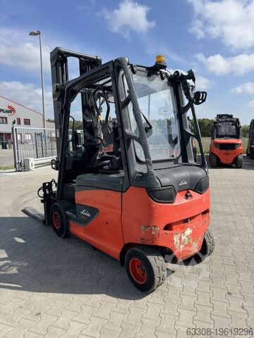 Elektro 4 Rad-Stapler Linde E25HL-02/600