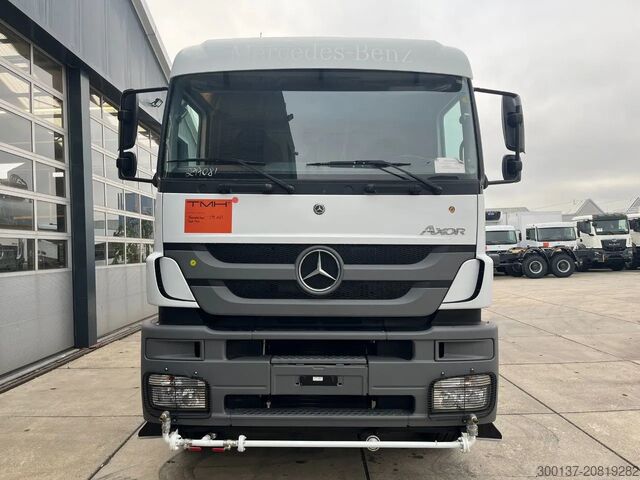 Cisterna Mercedes-Benz Axor 3344 6x4 Water Tank Truck
