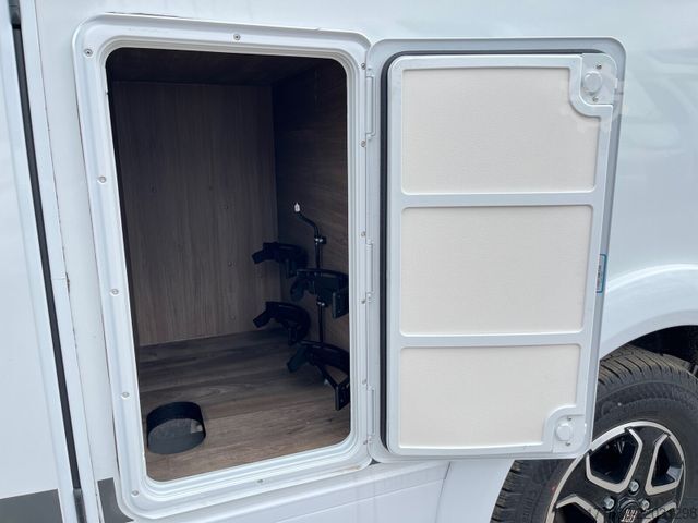 Teilintegriertes Wohnmobil CARADO pro+ T 448 Automatik, Safety Paket, Combi 6E