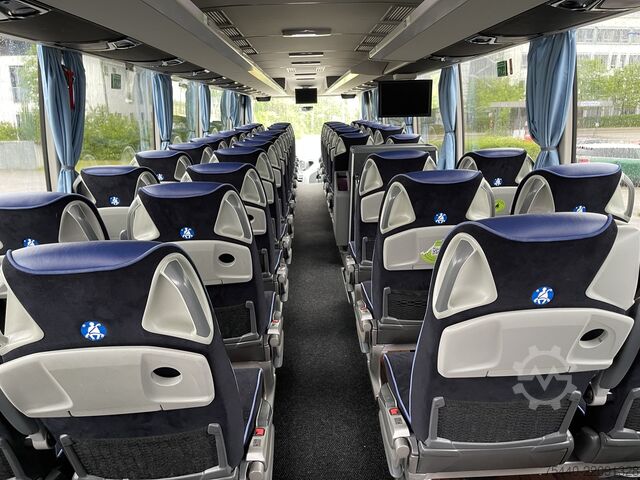 Bus pariwisata Mercedes-Benz Tourismo 16/2 RHD - nice bus - 57 seater