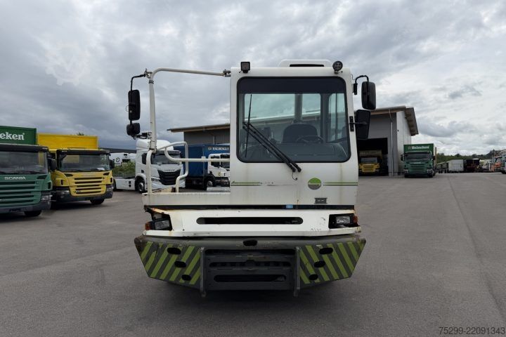 Podvozok nákladného vozidla  YT222 4x2 Chassis-Kabine / Swiss-Vehicle