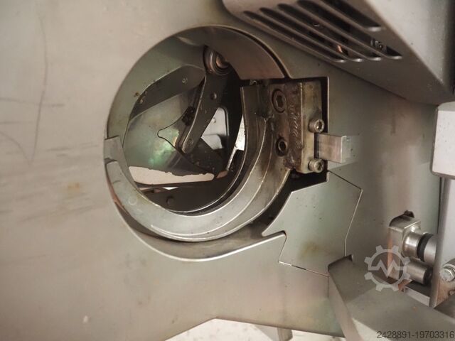 Täyttö- ja klipsauslinja Vemag, Poly-Clip HP 12E, FCA 3442