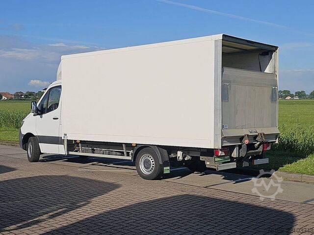 Matkalaukku MERCEDES-BENZ SPRINTER 317 CDI 43 LAADKLEP