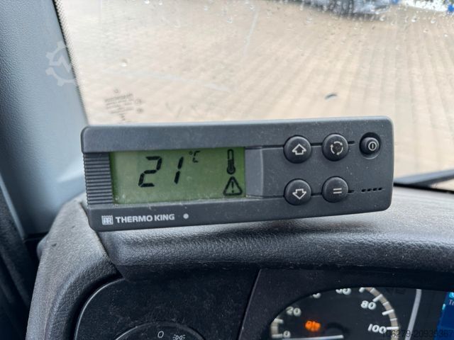 冷蔵バン MERCEDES-BENZ 818 L Atego Kühlwagen