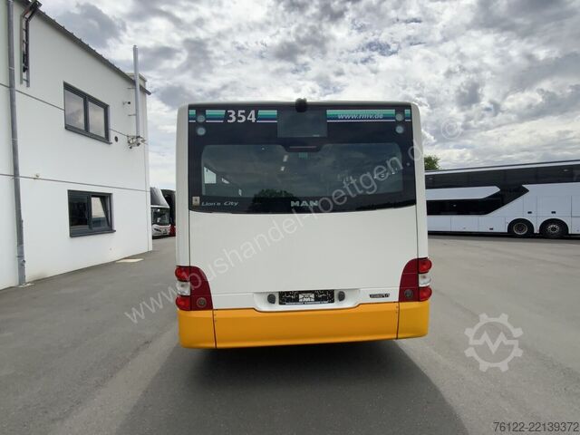 Autobuz articulat MAN A 23 Lions City