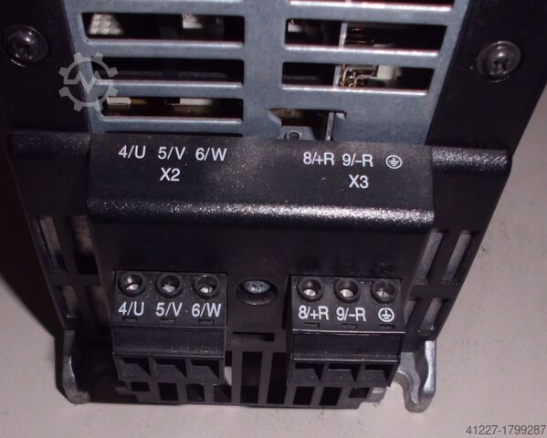 Frequency converter 2.2 kW 3.8 kVA SEW Eurodrive MDV60A0022-5A3-4-00