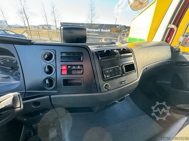 Tre-vejs tippevogn MERCEDES-BENZ ATEGO 818 / 2 x AHK / 3 SITZER / 23 TKM !