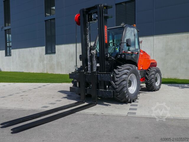 All-terrain forklift Manitou M 50-4