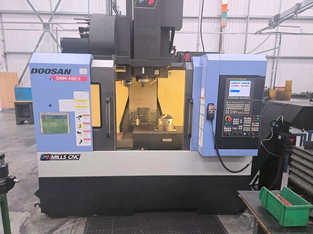 Vertical machining center Doosan DNM 400 II