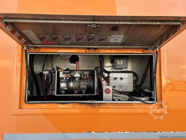 Chiếc vali Burgers 0 DGPL / Double Stock / Race Trailer / Box / Bi...