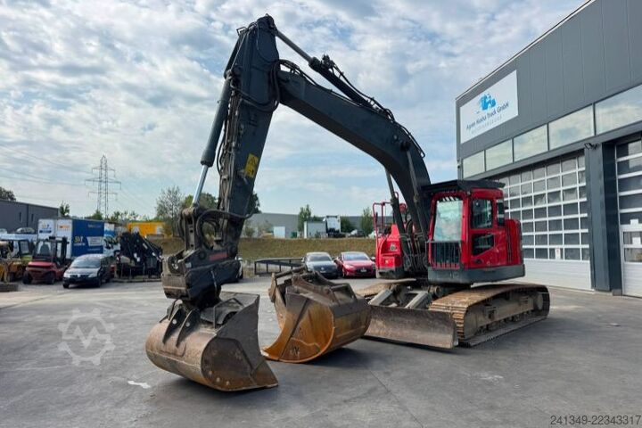 Kettenbagger VOLVO ECR235 Oilquick 3x Schaufeln