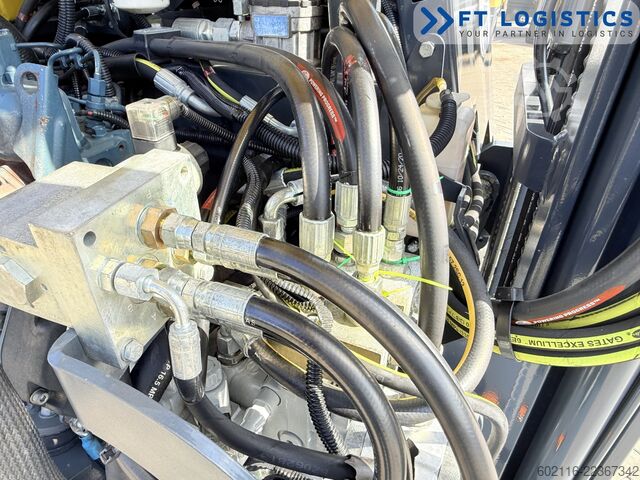 četvorosmerni viljuškar Combilift CB3000 DIESEL TRIPLEX 5500 FREE-LIFT