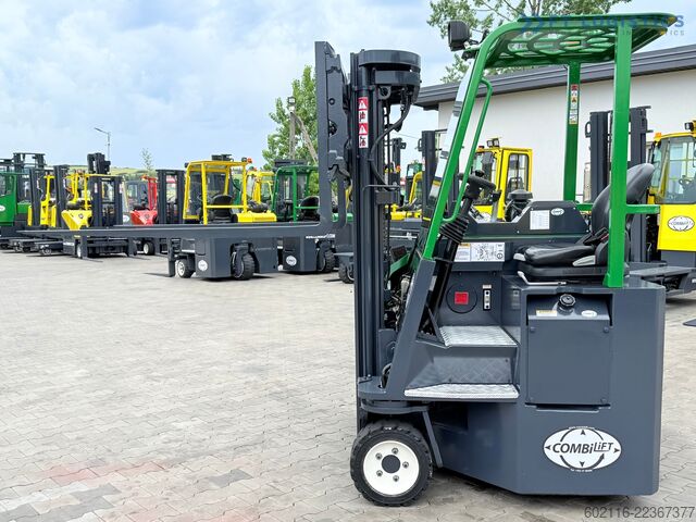 četvorosmerni viljuškar Combilift CB3000 / TRIPLEX 4900MM / FREE LIFT