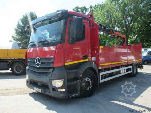 Camião de plataforma MERCEDES-BENZ Antos 1830 L Pritsche Heckkran Funk